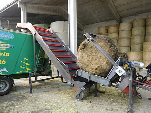tagliaballoni combinata affetta rotoballe di fieno